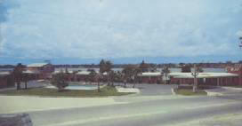 The Si Mar Motel, circa 1961, on Anastasia Blvd. at the foot of the Bridge of Lions.